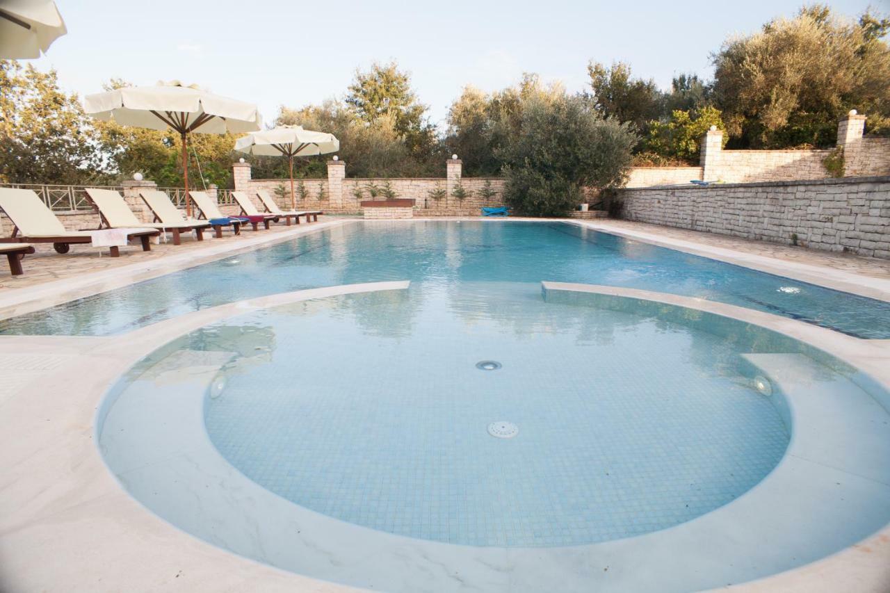 Epavlis Nadine Corfu Villa Gouvia Buitenkant foto