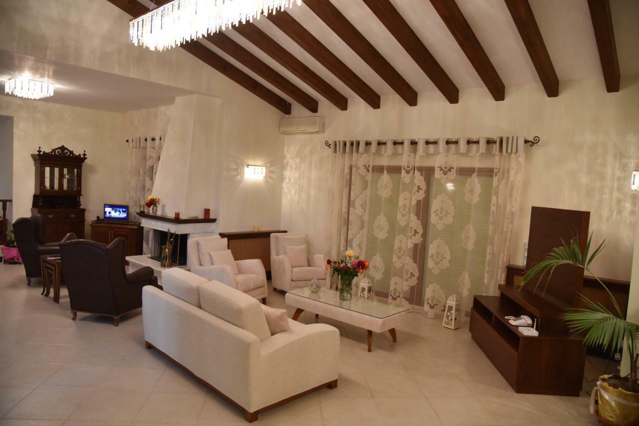 Epavlis Nadine Corfu Villa Gouvia Buitenkant foto